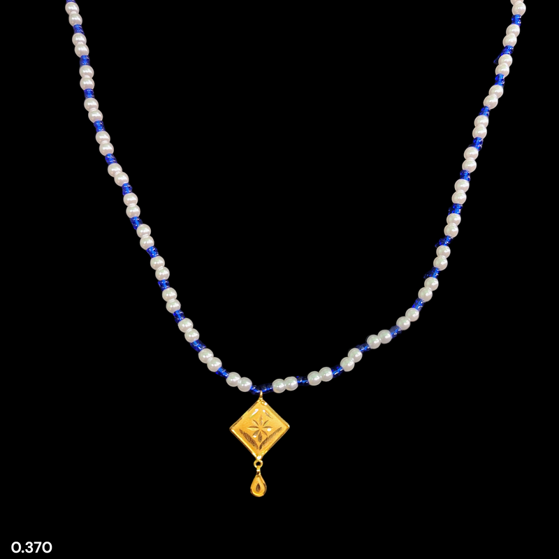GOLD LOCKET- WGT: 0.370 GM APPROX BIS CERTIFIED HUID HALLMARK 22KT GOLD MOTI LOCKET 1 PIECE FOR WOMEN (WITH PUTI CHAIN).
