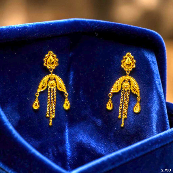 GOLD EARRINGS- (IEZ7IA)-(35F7DV) (WGT: 2.750 GM APPROX) BIS CERTIFIED HUID HALLMARK 916 22KT GOLD EARRINGS 1 PAIR FOR WOMEN.