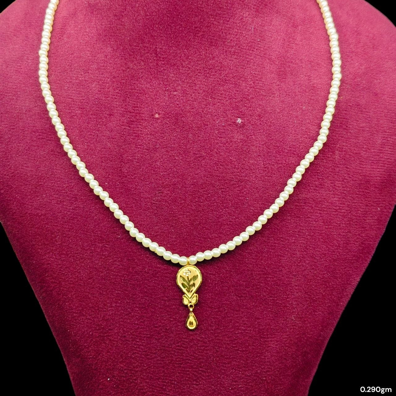 GOLD LOCKET- (WGT: 0.290 GM APPROX) BIS CERTIFIED HUID HALLMARK 9KT GOLD LOCKET 1 PIECE FOR WOMEN (WITH MOTI CHAIN).