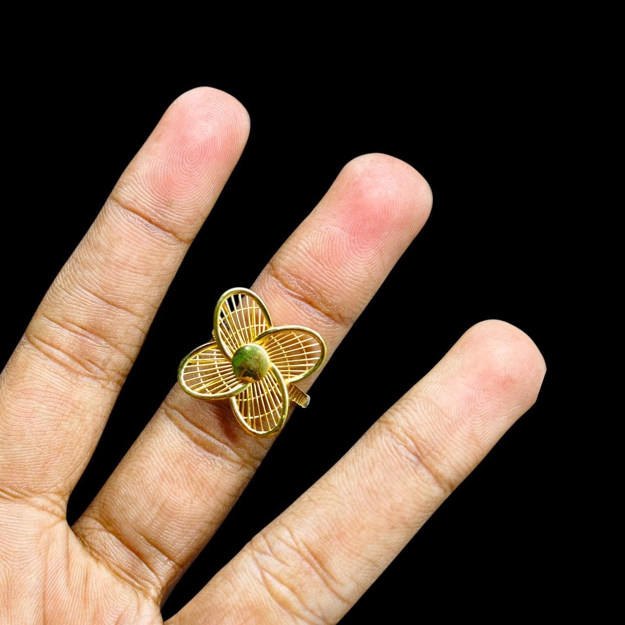 LADIES RING- (SIZE: 15) WGT: 1.810 GM APPROX BIS CERTIFIED HUID HALLMARK 9KT GOLD FINGER RING FOR WOMEN 1 PIECE