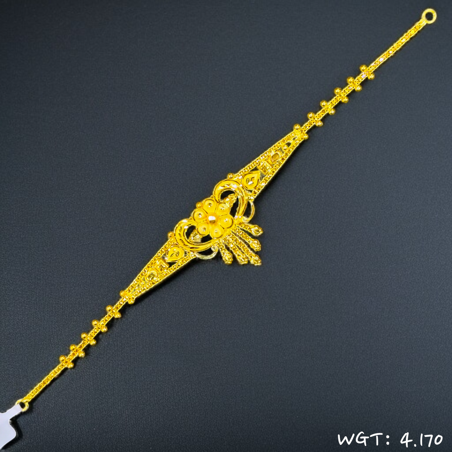 RAJLAXMI WGT: 4.170 GM APPROX HUID HALLMARK 22KT GOLD CHOKER 1 PIECE WITH ADJUSTABLE TASSEL.