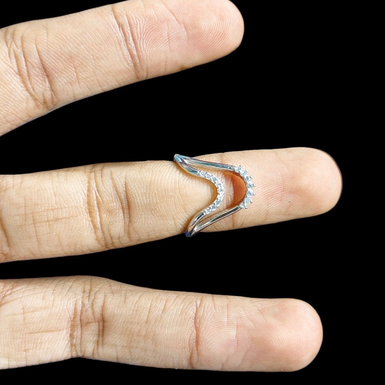 SILVER RING- SIZE:12 (WGT: 2.120 GM APPROX) HALLMARK 925 SILVER FINGER RING 1 PIECE FOR WOMEN (V RING BANKOK IMPORTED DESIGN)- NON EXCHANGEABLE -(SOLD ON MRP).