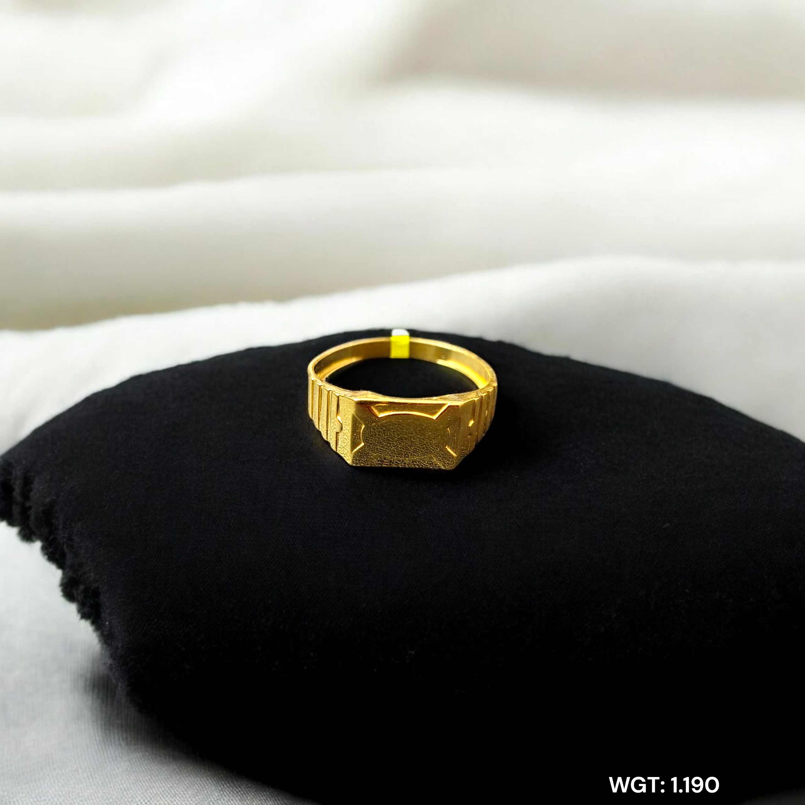 (GGFR9) TRJ (SIZE: 19) WGT: 1.190 GM APPROX BIS CERTIFIED HUID HALLMARK 9KT GOLD FINGER RING FOR MEN 1 PIECE FOR REGULAR USE.