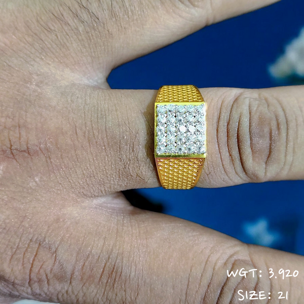 TRJ (SIZE: 21) CERTIFIED BIS HUID HALLMARK 916 22KT GOLD GENTS FINGER RING FOR MENS 1 PIECE (WGT: 3.920 GRAM APPROX) STUDDED WITH ITALIAN VVS QUALITY CZ STONE.