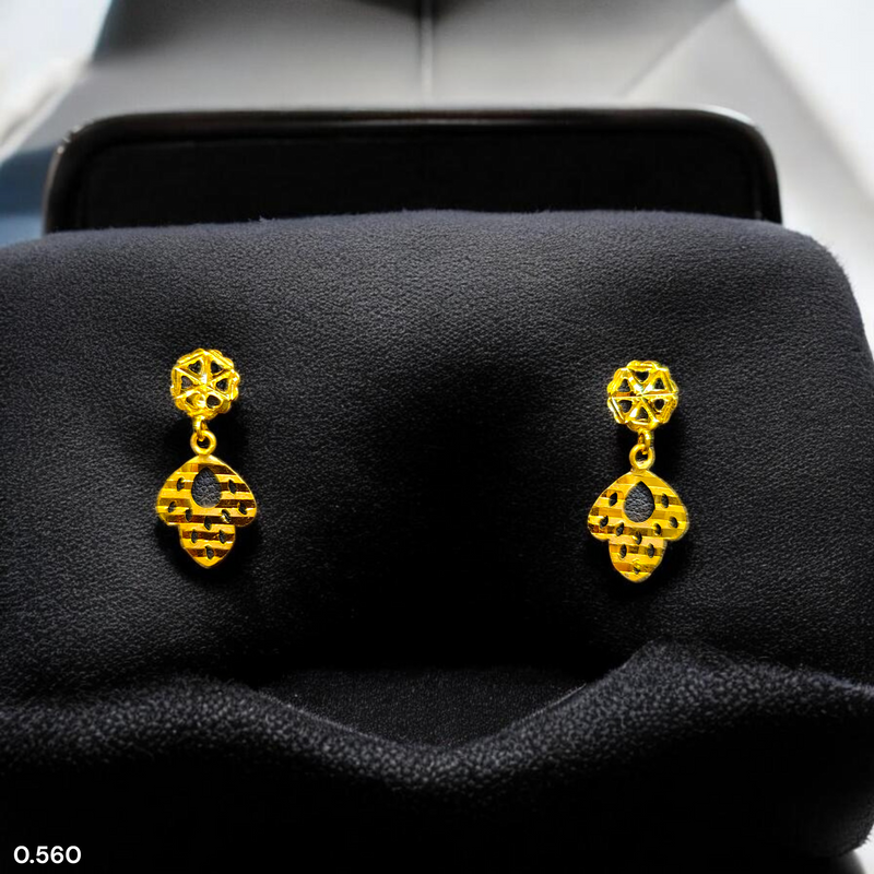 GOLD EARRINGS- WGT: 0.560 GM APPROX BIS CERTIFIED HUID HALLMARK 9KT GOLD EARRINGS 1 PAIR FOR WOMEN.