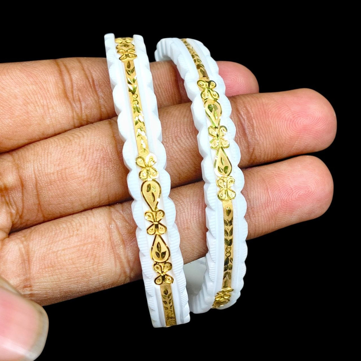 GSB9K- SIZE:25 (WGT: 2.270 GM APPROX) BIS CERTIFIED HUID HALLMARK 375 9KT GOLD SAKHA BADHANO 1 PAIR FOR WOMEN (CHILA PATH DESIGN) NOT FOR REGULAR USE. (2YWVPZ)-(6SAFM4)