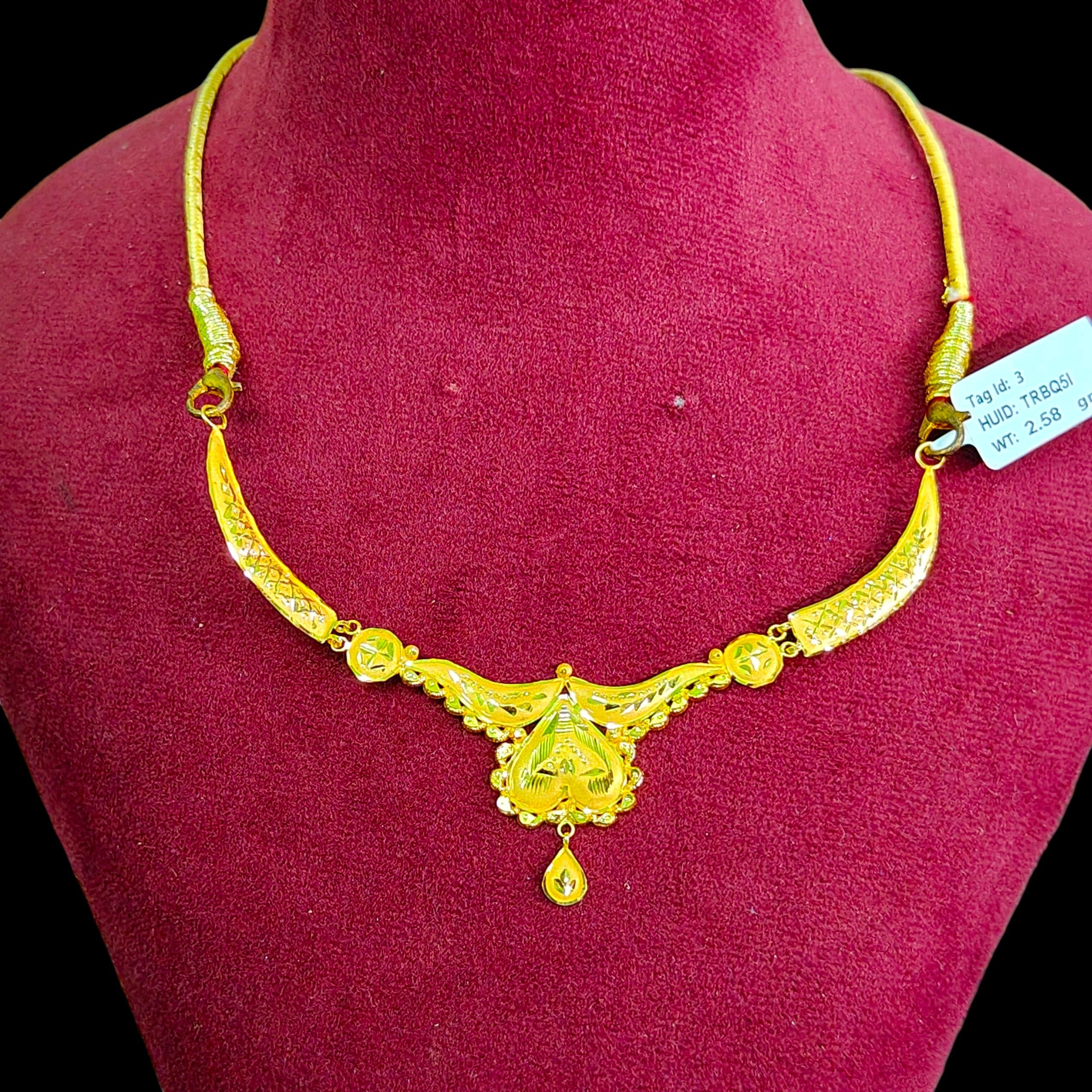 GOLD NECKLACE- BIS CERTIFIED HUID HALLMAR 916 22KT GOLD NECKLACE CHOKER (WGT: 2.580 GM) 1 PIECE FOR WOMEN.