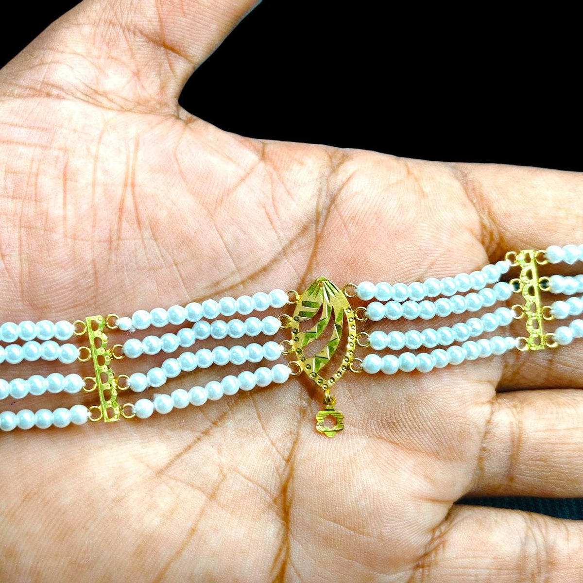 GMC9K- (WGT: 1.840 GM APPROX) BIS CERTIFIED HUID HALLMARK 375 9KT GOLD MOTI CHOKER 1 PIECE WITH ADJUSTABLE TASSEL FOR GIFT IN MARRIAGE. (KK3TXK)