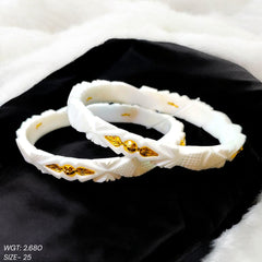 GSB22K- (SIZE: 25) WGT: 2.680 GM APPROX HUID HALLMARK 22KT GOLD SAKHA BADHANO BANGLES 1 PAIR DESIGN FOR REGULAR USE.