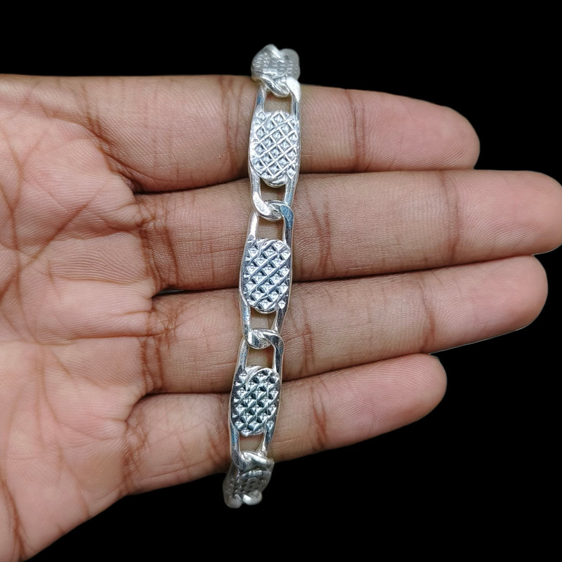 SILVER WRISTLET- (A05) (WGT:26.300 GM APPROX) 625 SILVER WRISTLET FOR MEN 8