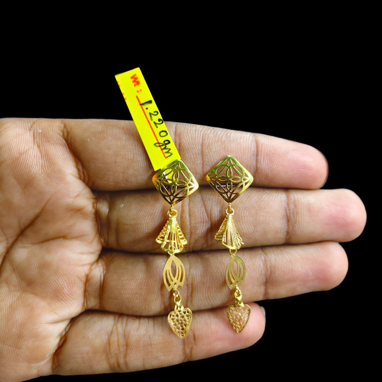 GOLD EARRINGS- WGT: 1.220 GM APPROX BIS CERTIFIED HUID HALLMARK 9KT GOLD EARRINGS 1 PAIR FOR WOMEN (BEST FOR GIFT IN MARRIAGE).