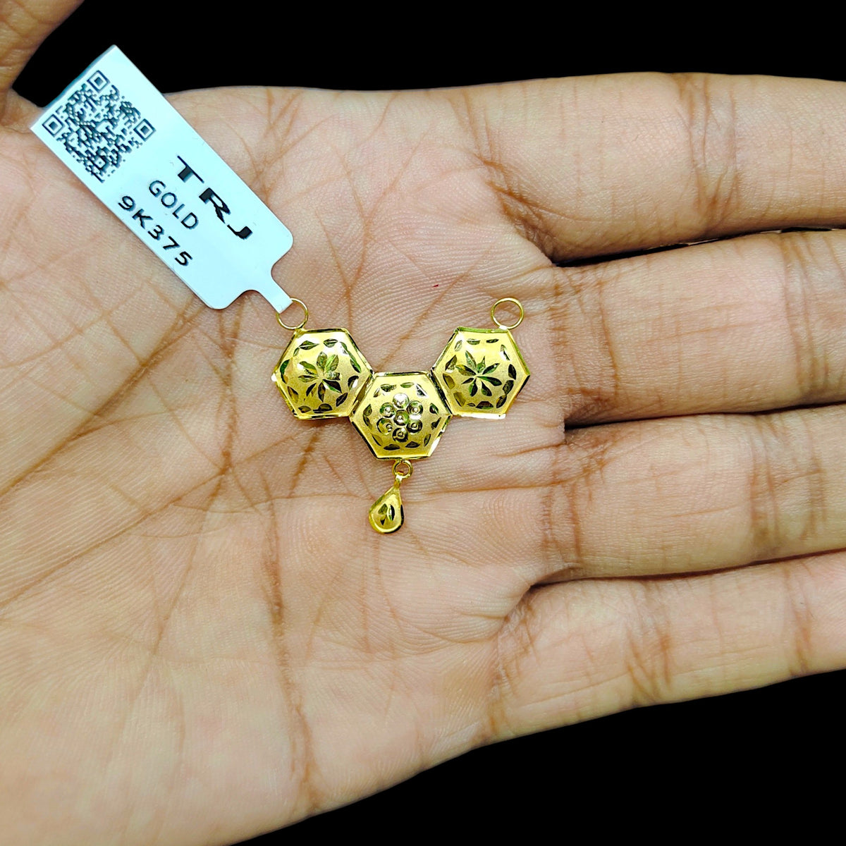 GPM9K- (WGT: 0.430 GM APPROX) BIS CERTIFIED HUID HALLMARK 375 9KT GOLD PENDANT FOR WOMEN 1 PIECE WITH FREE MANGALSUTRA & TASSEL. (CJ5KYE)